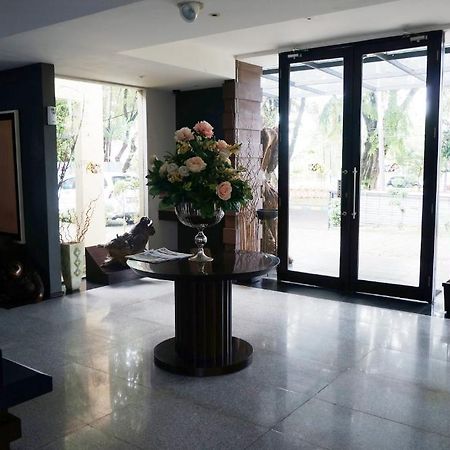 Rumah Nenek Hotel And Restaurant Παντάνγκ Εξωτερικό φωτογραφία