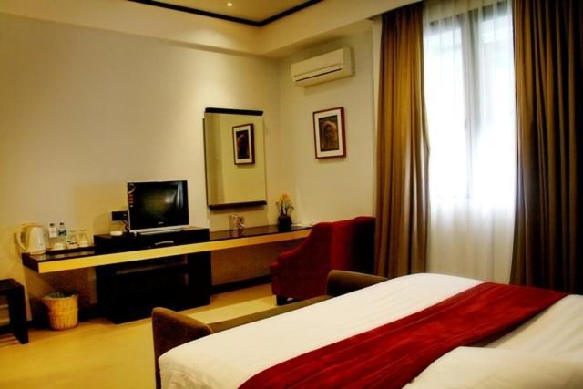 Rumah Nenek Hotel And Restaurant Παντάνγκ Δωμάτιο φωτογραφία